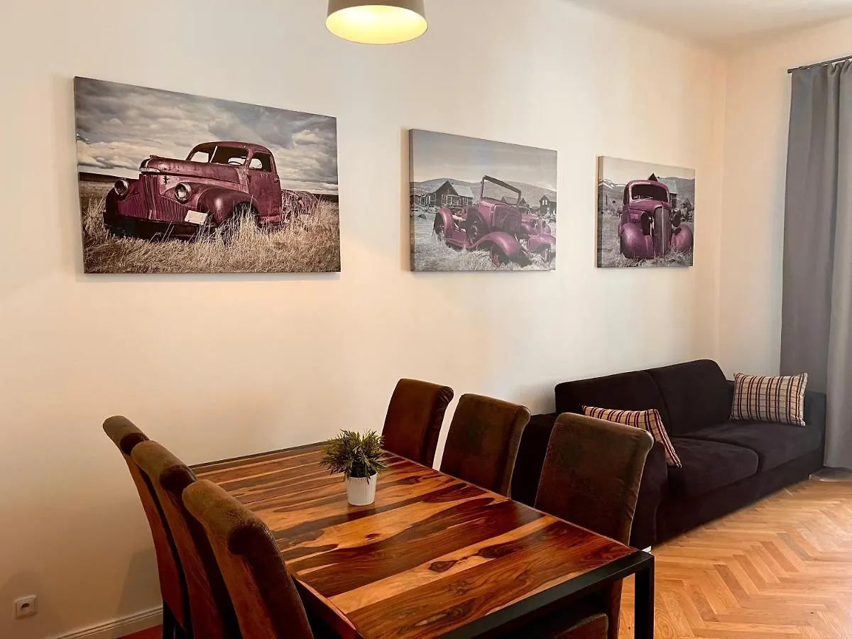 Riverbridge Apartments Praag