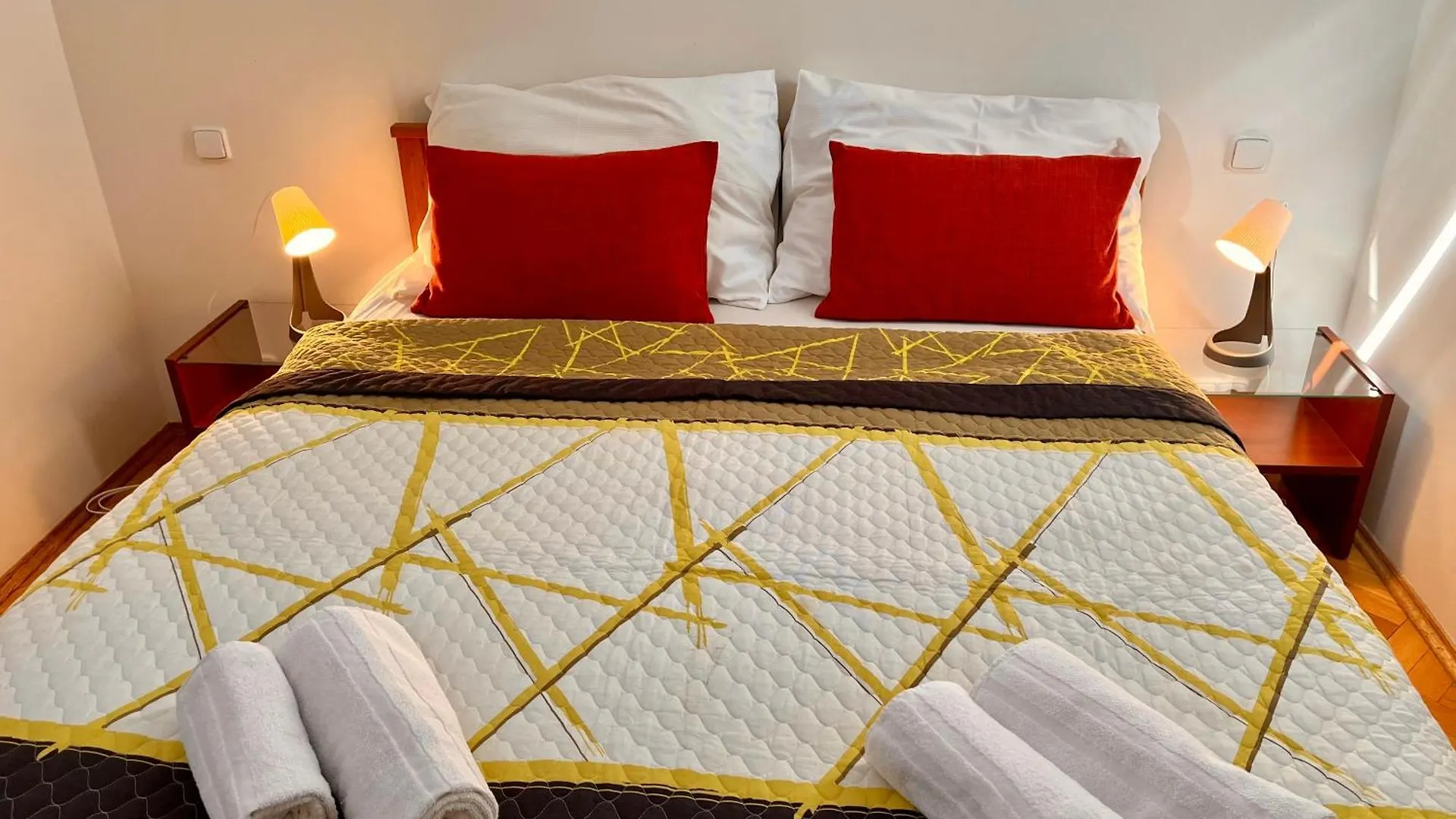 Riverbridge Apartments Πράγα